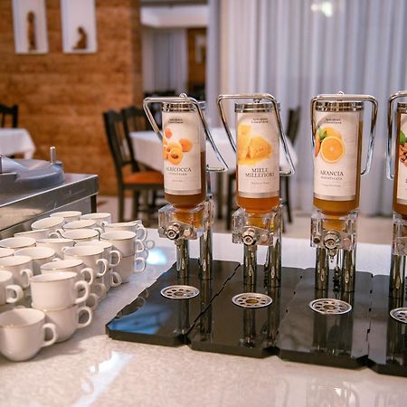 多依娜酒店 尼普顿 外观 照片